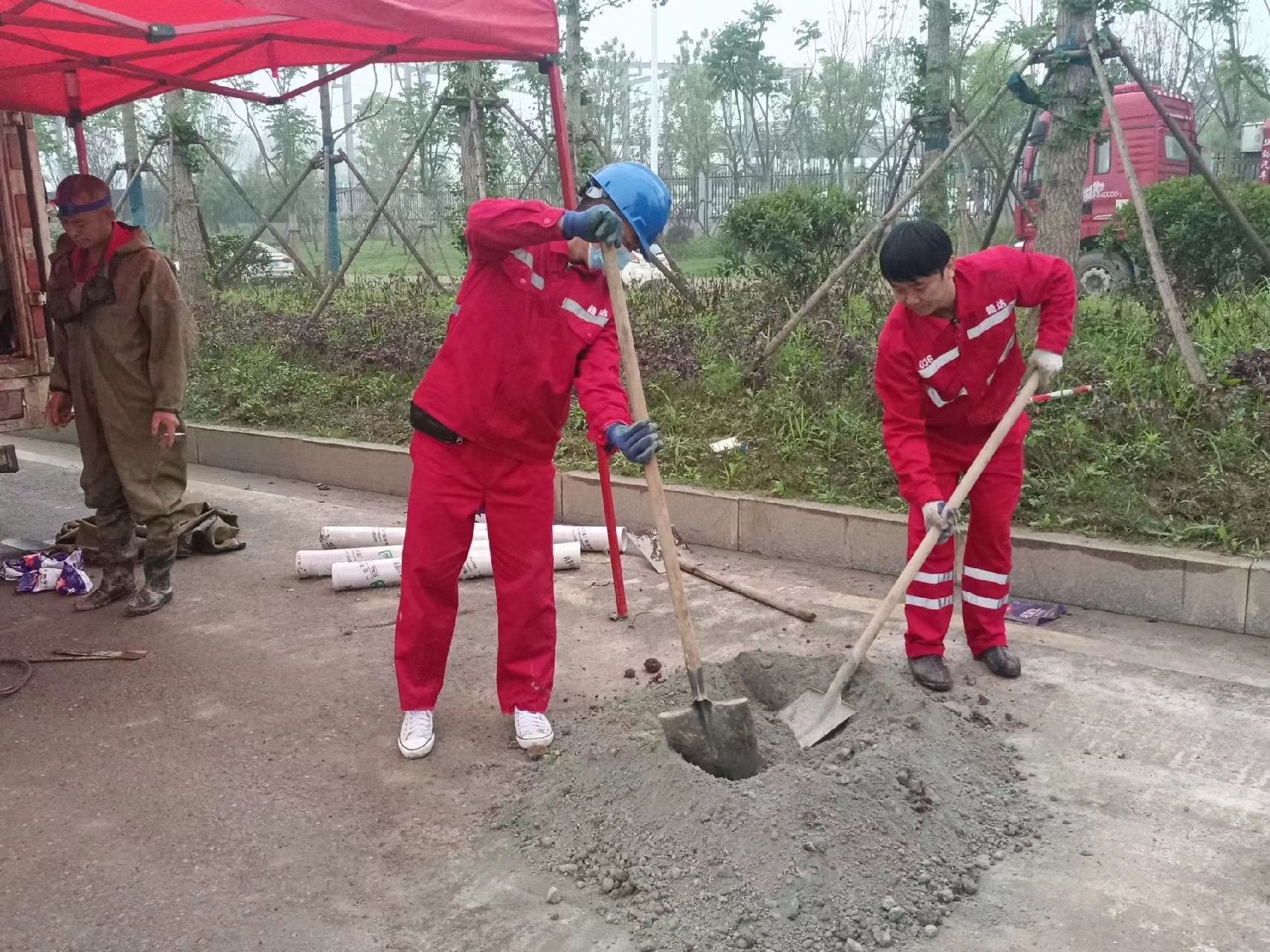 宜章管道疏通哪家好】及时进行市政管道清淤